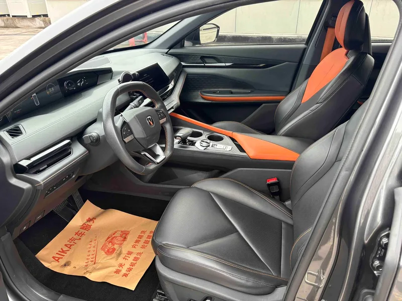 Changan UNI-V 2022 1.5T Премиальная комплектация экстерьер фото 8 Changan UNI-V 2022 1.5T Премиальная комплектация экстерьер фото 8
