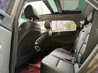 Hyundai Tucson 2015 1.6T Doble embrague, tracción delantera, versión inteligente interior foto 10 Hyundai Tucson 2015 1.6T Doble embrague, tracción delantera, versión inteligente interior foto 10