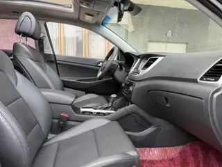 Hyundai Tucson 2015 1.6T Doble embrague, tracción delantera, versión inteligente interior foto 11 Hyundai Tucson 2015 1.6T Doble embrague, tracción delantera, versión inteligente interior foto 11