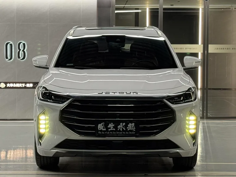 Jetour X70 PLUS 2021 Restyling 1.6T DCT sky 7 seat exterior photo 2 Jetour X70 PLUS 2021 Restyling 1.6T DCT sky 7 seat exterior photo 2