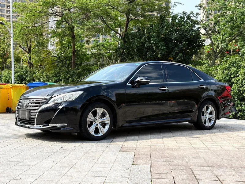 Toyota Crown 2015 2.0T Version mode extérieur photo 1 Toyota Crown 2015 2.0T Version mode extérieur photo 1