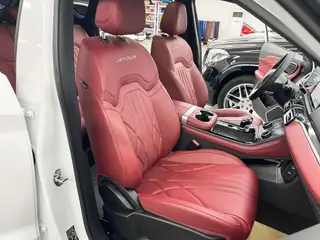 Jetour X70 PLUS 2025 1.5T 7DCT Edición emergente de lujo 7 Asiento interior foto 14