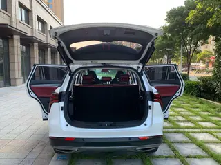 Changan CS75 PLUS 2022 1.5T Tipo de lujo automático exterior foto 8 Changan CS75 PLUS 2022 1.5T Tipo de lujo automático exterior foto 8
