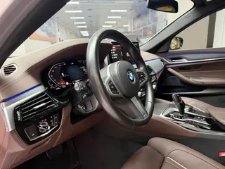 BMW 5 Series 2022 Restyling 530Li Premium Class M Sports suit interior photo 11 BMW 5 Series 2022 Restyling 530Li Premium Class M Sports suit interior photo 11