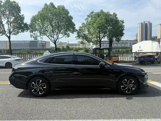 Hyundai Sonata 2024 1.5T Pro экстерьер фото 4 Hyundai Sonata 2024 1.5T Pro экстерьер фото 4