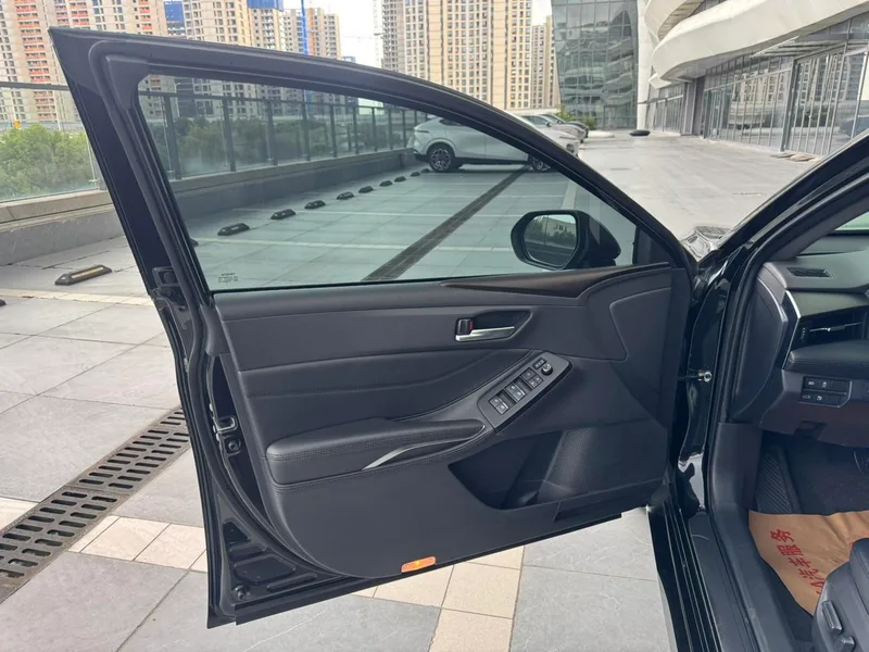 Toyota Avalon 2022 2.5L Version de luxe intérieur photo 11