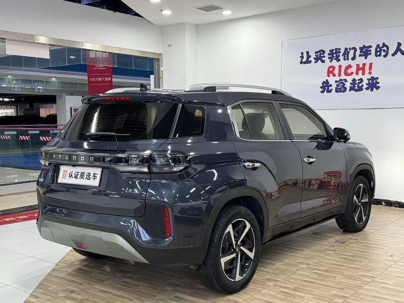 Hyundai ix35 2021 2.0L Automatic two-wheel drive leading version GLS exterior photo 6 Hyundai ix35 2021 2.0L Automatic two-wheel drive leading version GLS exterior photo 6