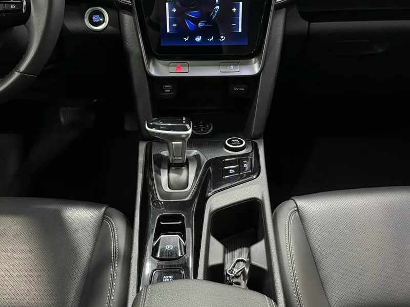 Hyundai ix35 2021 2.0L Automatic two-wheel drive leading version GLS interior photo 12 Hyundai ix35 2021 2.0L Automatic two-wheel drive leading version GLS interior photo 12