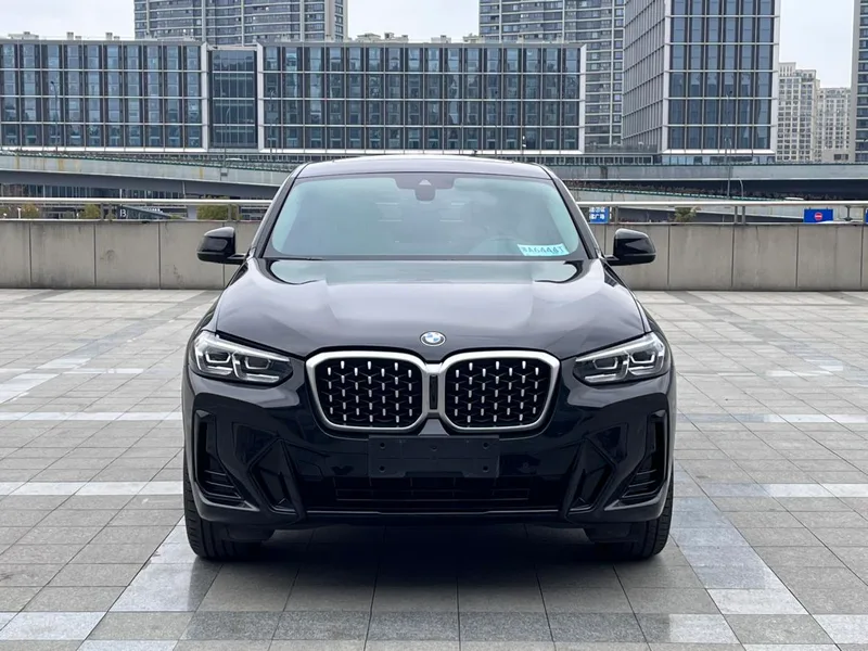 BMW X4 2022 xDrive 25i M Sports suit exterior photo 2