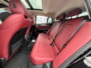 BMW X4 2022 xDrive 25i M Sports suit interior photo 12