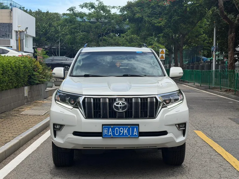 Toyota Prado 2018 3.5L Automático TX-L NAVI Neumo de repuesto trasero exterior foto 2 Toyota Prado 2018 3.5L Automático TX-L NAVI Neumo de repuesto trasero exterior foto 2