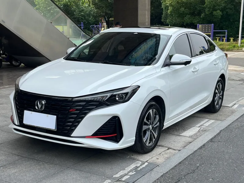 Changan Eado 2024 PLUS 1.4T DCT High-energy version exterior photo 1 Changan Eado 2024 PLUS 1.4T DCT High-energy version exterior photo 1