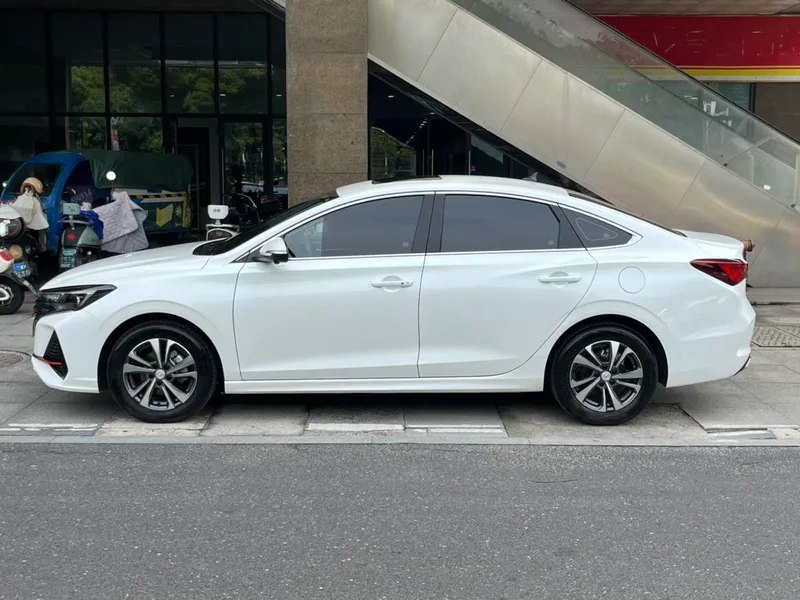 Changan Eado 2024 PLUS 1.4T DCT High-energy version exterior photo 3 Changan Eado 2024 PLUS 1.4T DCT High-energy version exterior photo 3