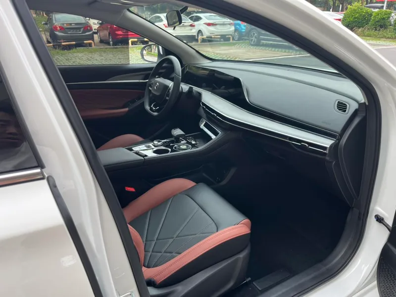 Changan Eado 2024 PLUS 1.4T DCT High-energy version interior photo 13 Changan Eado 2024 PLUS 1.4T DCT High-energy version interior photo 13