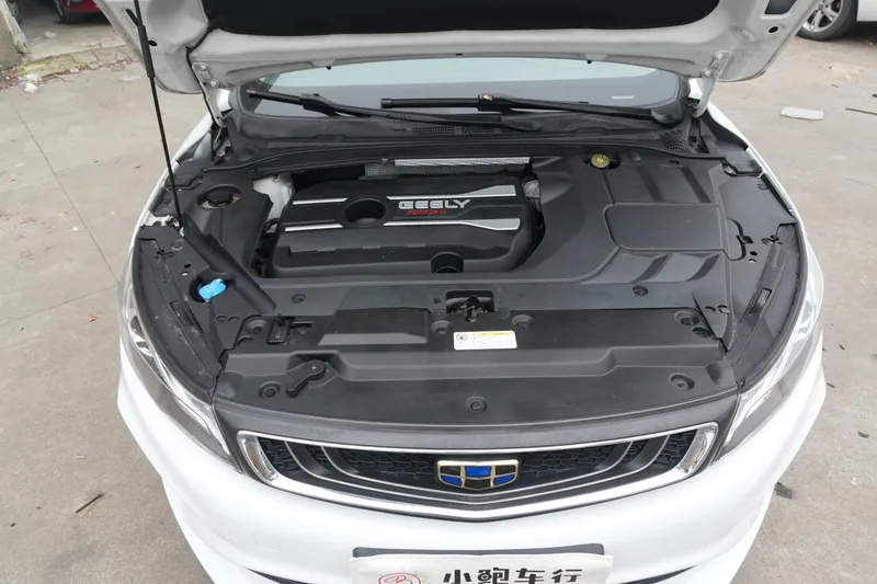 Geely Emgrand GL 2018 1.4T Tipo de conexión inteligente premium automática interior foto 11 Geely Emgrand GL 2018 1.4T Tipo de conexión inteligente premium automática interior foto 11