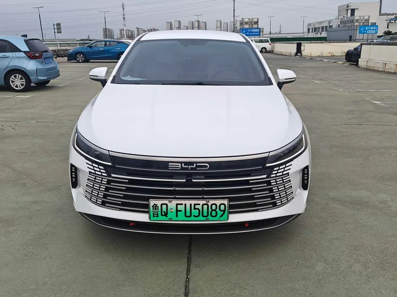 BYD Destroyer 05 2024 Glory Edition DM-i 55KM Luxury type exterior photo 2 BYD Destroyer 05 2024 Glory Edition DM-i 55KM Luxury type exterior photo 2