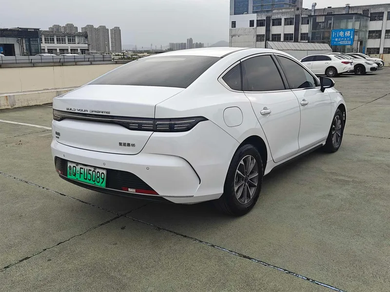 BYD Destroyer 05 2024 Glory Edition DM-i 55KM Luxury type exterior photo 4 BYD Destroyer 05 2024 Glory Edition DM-i 55KM Luxury type exterior photo 4