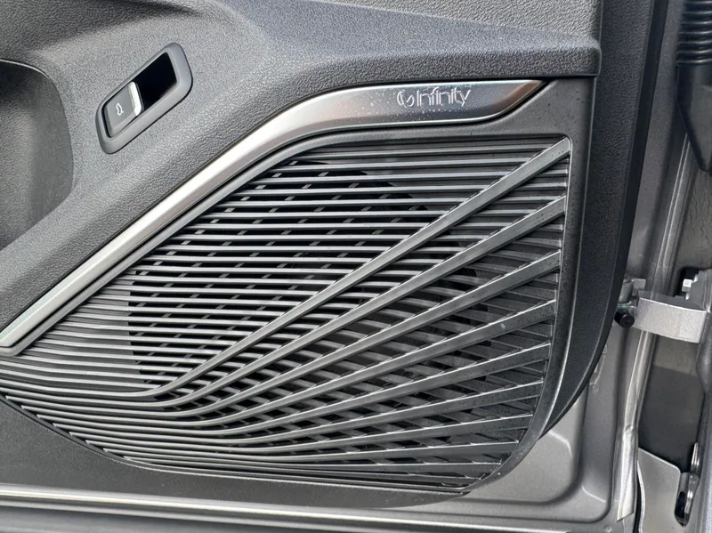 Geely Monjaro 2024 2.0TD High-power automatic two-wheel drive skyline version interior photo 13 Geely Monjaro 2024 2.0TD High-power automatic two-wheel drive skyline version interior photo 13