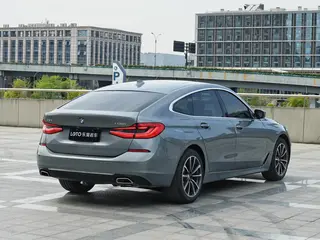BMW 6 Series GT 2022 630i Set de diseño de lujo interior foto 8