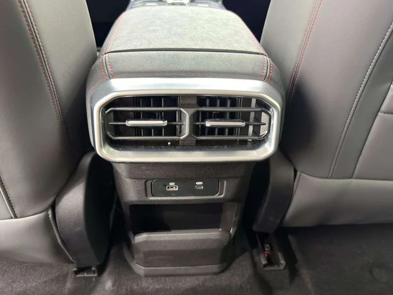 Jetour T2 2025 2.0TD XWD Conquer interior photo 15
