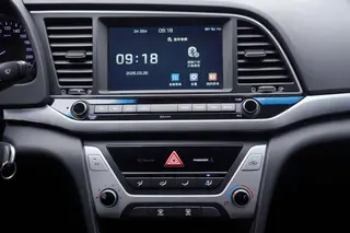 Hyundai Elantra Lingdong 2016 1.6L Inteligente automático De élite interior foto 15 Hyundai Elantra Lingdong 2016 1.6L Inteligente automático De élite interior foto 15