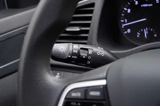 Hyundai Elantra Lingdong 2016 1.6L Inteligente automático De élite interior foto 18 Hyundai Elantra Lingdong 2016 1.6L Inteligente automático De élite interior foto 18