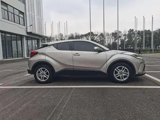Toyota C-HR 2021 2.0L Comfort Edition exterior photo 4 Toyota C-HR 2021 2.0L Comfort Edition exterior photo 4