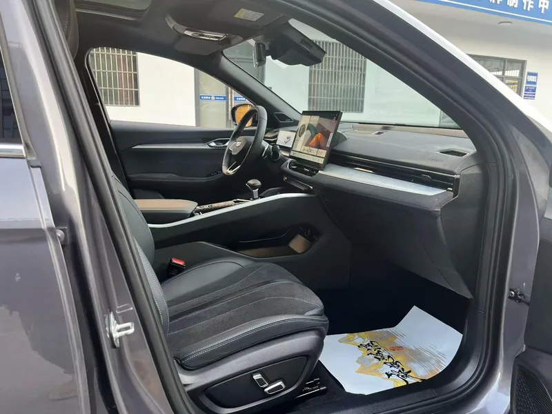 Geely Preface 2025 2.0T Oriental Yao full moon version exterior photo 5 Geely Preface 2025 2.0T Oriental Yao full moon version exterior photo 5