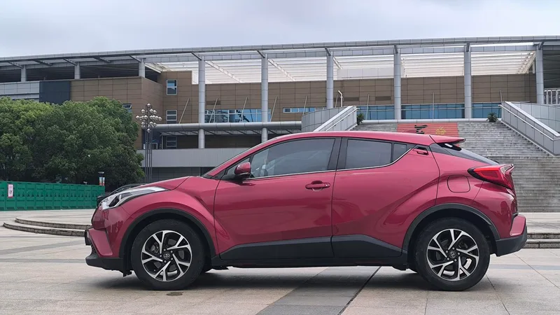 Toyota C-HR 2020 2.0L Versión líder interior foto 8 Toyota C-HR 2020 2.0L Versión líder interior foto 8