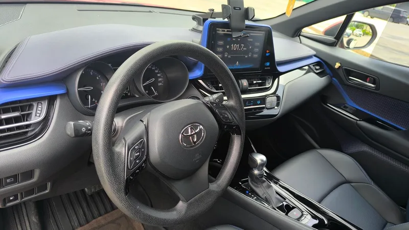 Toyota C-HR 2020 2.0L Versión líder interior foto 9 Toyota C-HR 2020 2.0L Versión líder interior foto 9
