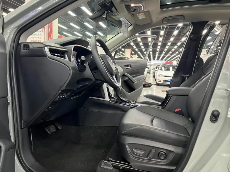 Toyota Corolla Cross 2023 2.0L CVT Version flagship extérieur photo 5 Toyota Corolla Cross 2023 2.0L CVT Version flagship extérieur photo 5