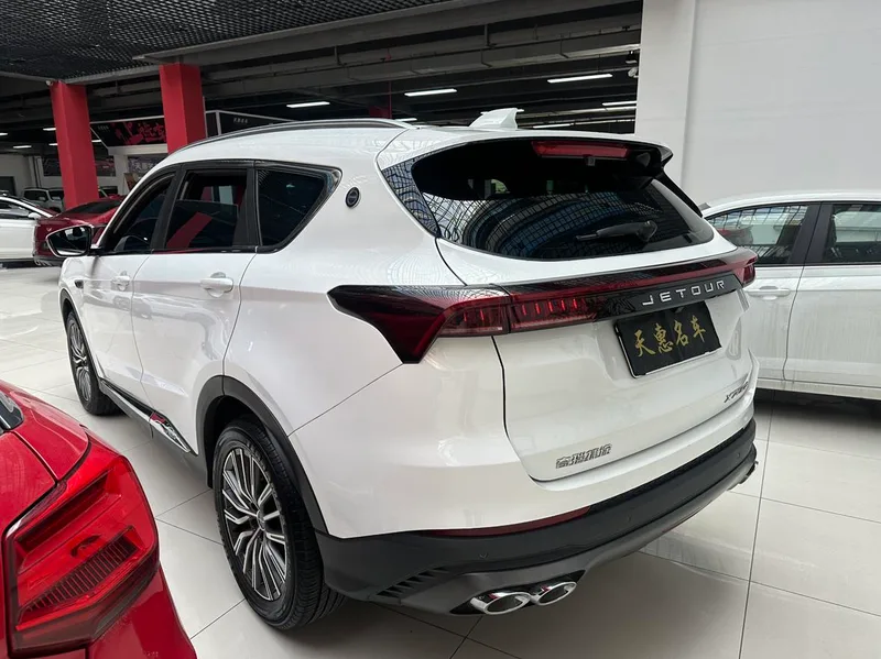 Jetour X70 PLUS 2023 1.5T DCT Храбрый PLUS 5 Кресло интерьер фото 16