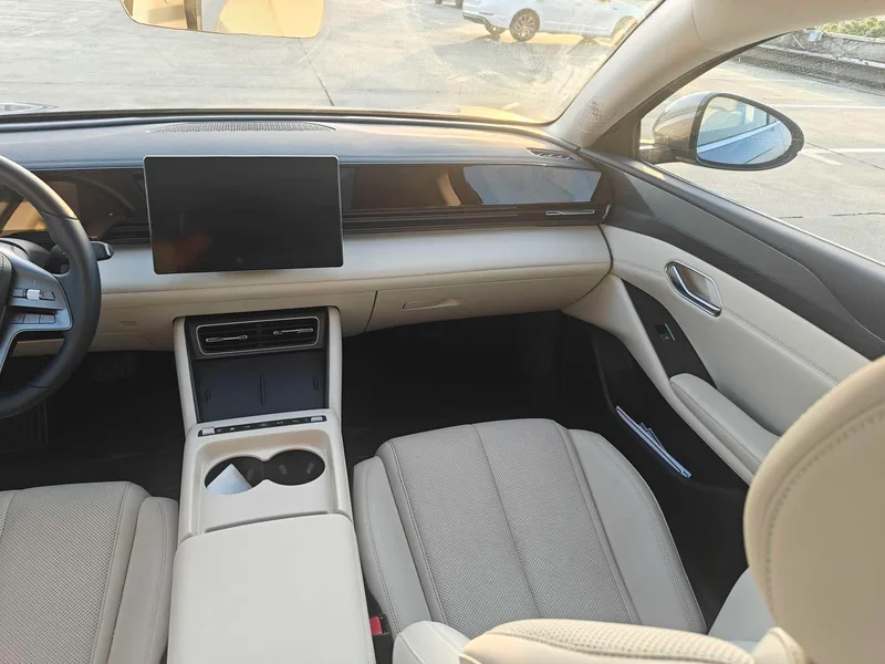 BYD Qin L 2025 545KM Type de transcendance intérieur photo 9 BYD Qin L 2025 545KM Type de transcendance intérieur photo 9