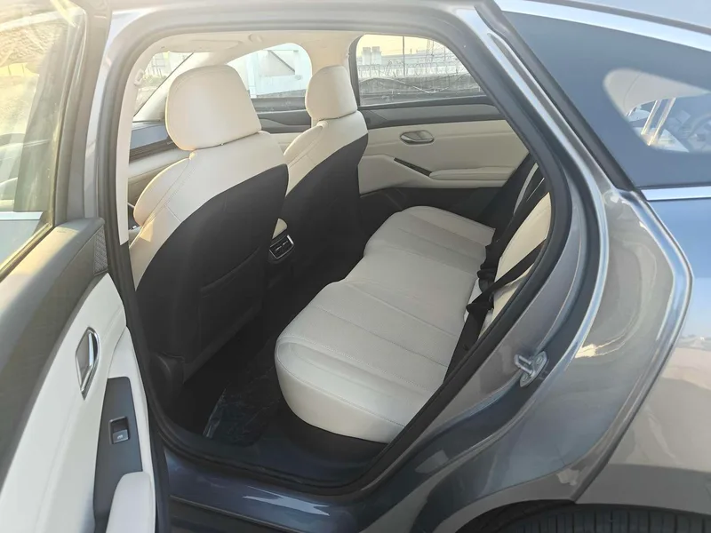 BYD Qin L 2025 545KM Type de transcendance intérieur photo 10 BYD Qin L 2025 545KM Type de transcendance intérieur photo 10