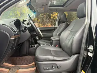 Toyota Prado 2019 3.5L Automatic TX-L Premium version rear hanging spare tire interior photo 8 Toyota Prado 2019 3.5L Automatic TX-L Premium version rear hanging spare tire interior photo 8
