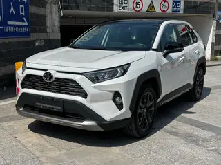 Toyota RAV4 2022 2.0L CVT 4WD Premium Edition