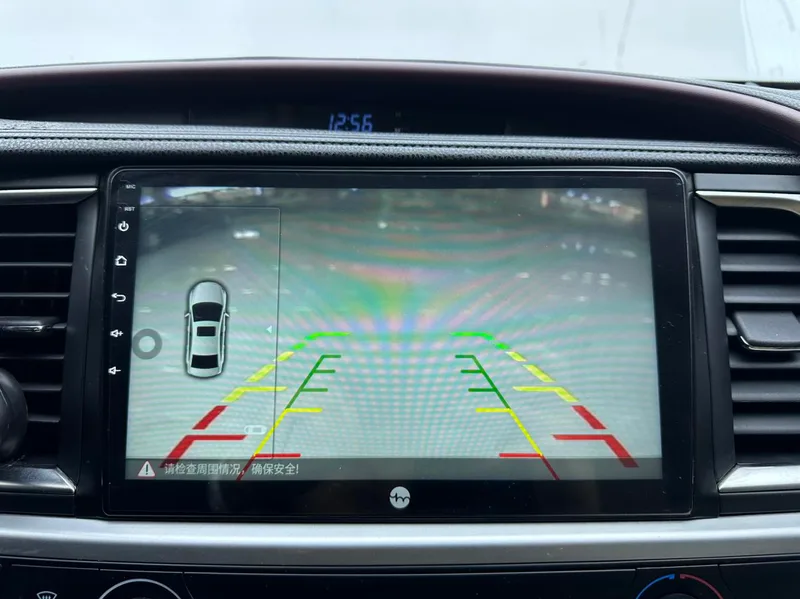 Toyota Highlander 2017 2.0T Versión Elite de tracción a dos ruedas 5 Asiento interior foto 13 Toyota Highlander 2017 2.0T Versión Elite de tracción a dos ruedas 5 Asiento interior foto 13