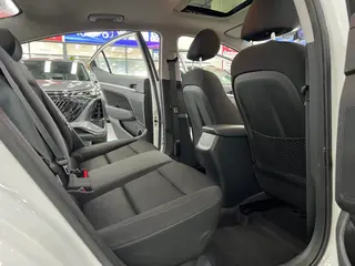 Hyundai Elantra Lingdong 2016 1.6L Inteligente automático Modelo insignia interior foto 9 Hyundai Elantra Lingdong 2016 1.6L Inteligente automático Modelo insignia interior foto 9