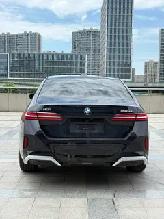 BMW 5 Series 2024 530Li Leading Type M Sports suit interior photo 15 BMW 5 Series 2024 530Li Leading Type M Sports suit interior photo 15