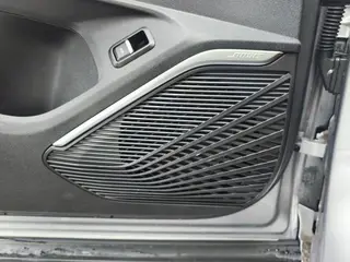 Geely Monjaro 2021 2.0TD DCT EVO Type de sagesse à deux roues motrices intérieur photo 17 Geely Monjaro 2021 2.0TD DCT EVO Type de sagesse à deux roues motrices intérieur photo 17