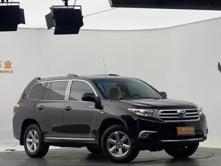 Toyota Highlander 2012 2.7L Два привода 7 Элитная версия экстерьер фото 2 Toyota Highlander 2012 2.7L Два привода 7 Элитная версия экстерьер фото 2