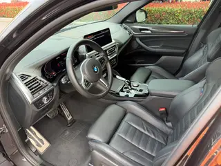 BMW X4 2022 M40i interior foto 13
