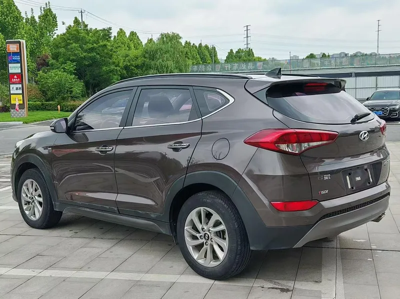 Hyundai Tucson 2015 1.6T Double embrayage, traction avant, version intelligente intérieur photo 9 Hyundai Tucson 2015 1.6T Double embrayage, traction avant, version intelligente intérieur photo 9