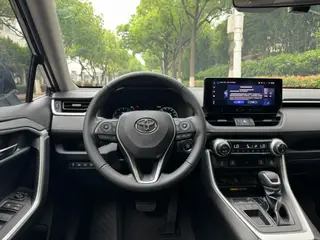 Toyota RAV4 2023 2.0L CVT Two-drive fashion PLUS version interior photo 14 Toyota RAV4 2023 2.0L CVT Two-drive fashion PLUS version interior photo 14