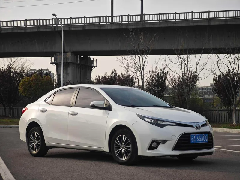 Toyota Levin 2017 1.2T V CVT Edición de lujo exterior foto 3 Toyota Levin 2017 1.2T V CVT Edición de lujo exterior foto 3