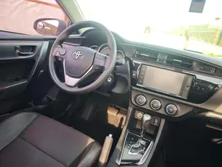 Toyota Levin 2017 1.2T V CVT Edición de lujo interior foto 12 Toyota Levin 2017 1.2T V CVT Edición de lujo interior foto 12