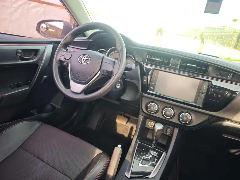 Toyota Levin 2017 1.2T V CVT Edición de lujo interior foto 12 Toyota Levin 2017 1.2T V CVT Edición de lujo interior foto 12