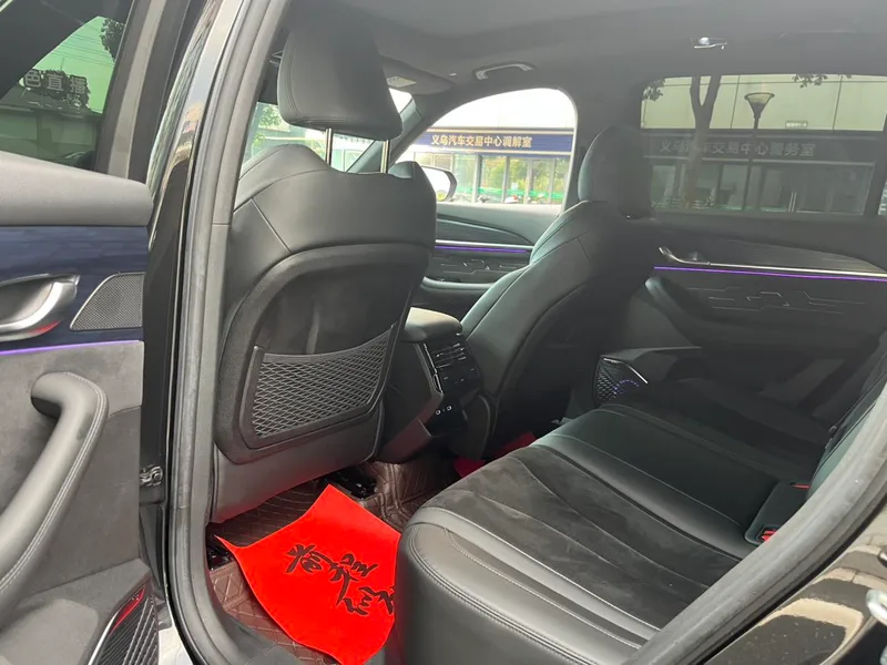 Geely Monjaro 2024 2.0TD High-power automatic two-wheel drive skyline version interior photo 10 Geely Monjaro 2024 2.0TD High-power automatic two-wheel drive skyline version interior photo 10