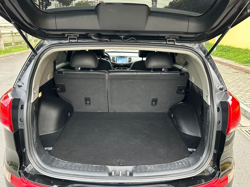 Kia Sportage 2015 2.0L Automatic two-drive version DLX interior photo 13 Kia Sportage 2015 2.0L Automatic two-drive version DLX interior photo 13