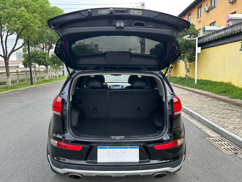 Kia Sportage 2015 2.0L Automatic two-drive version DLX interior photo 14 Kia Sportage 2015 2.0L Automatic two-drive version DLX interior photo 14